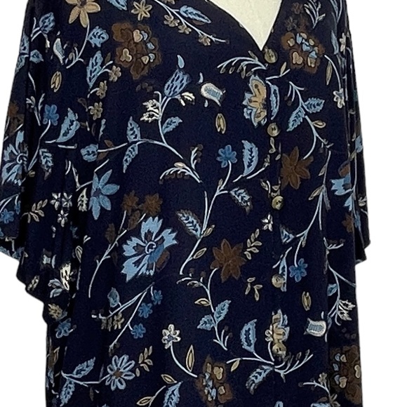 Capistrano Essentials V-neck Button-up Blue Floral Print Size 26/28 - Picture 2 of 9